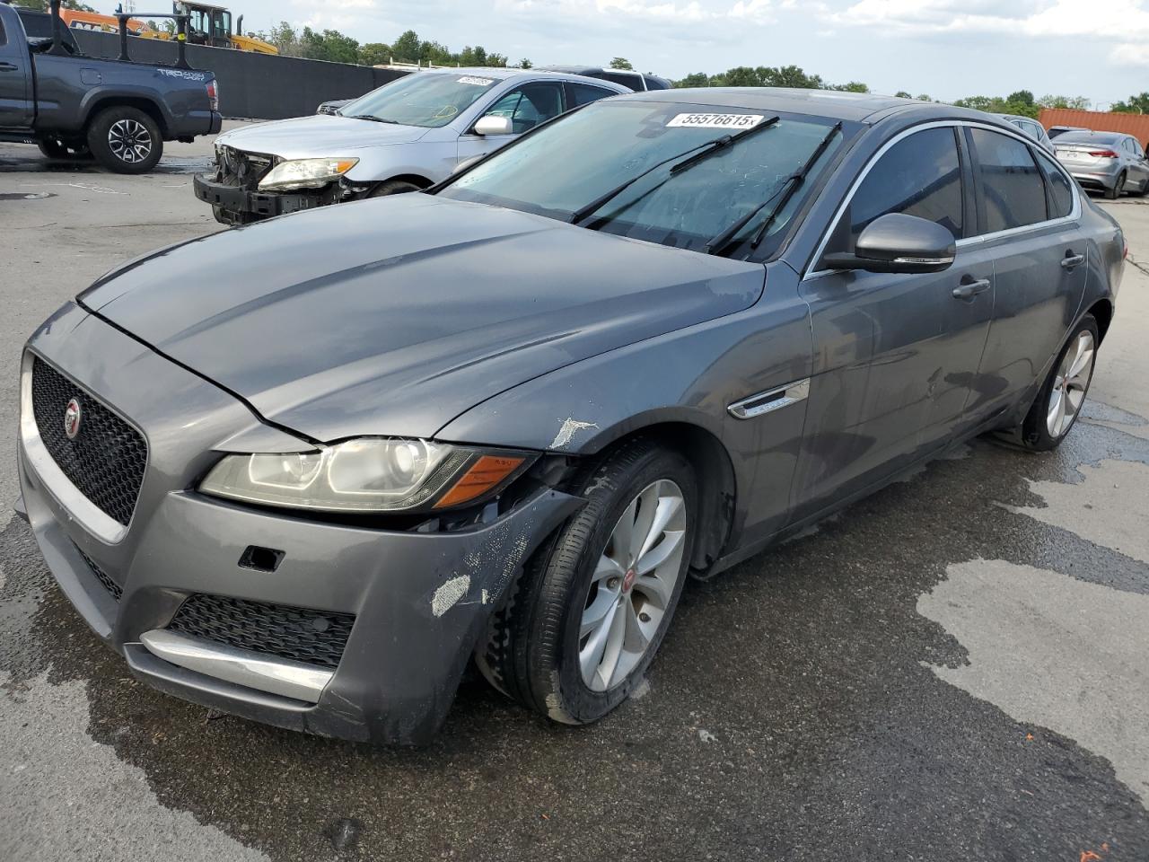 2017 Jaguar Xf Premium for Sale in Orlando, FL - Front End