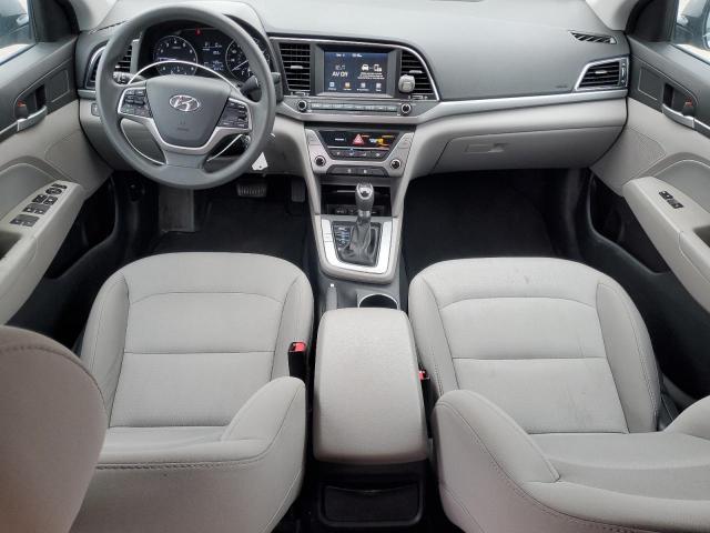 Sedans HYUNDAI ELANTRA 2017 Srebrny