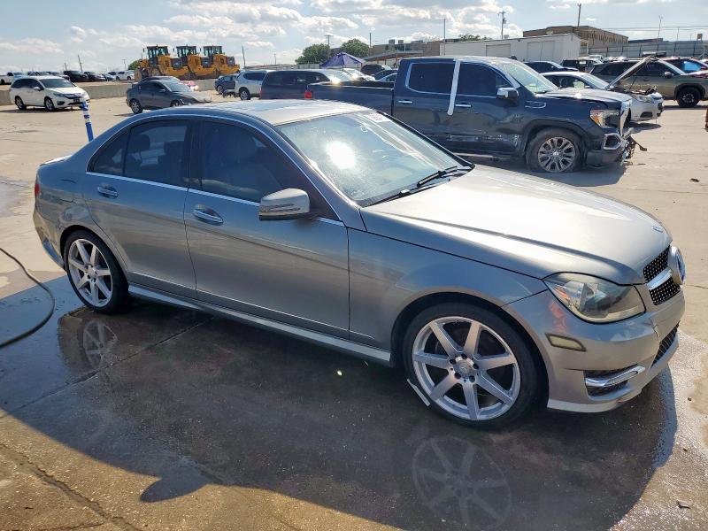  MERCEDES-BENZ C-CLASS 2014 Серебристый