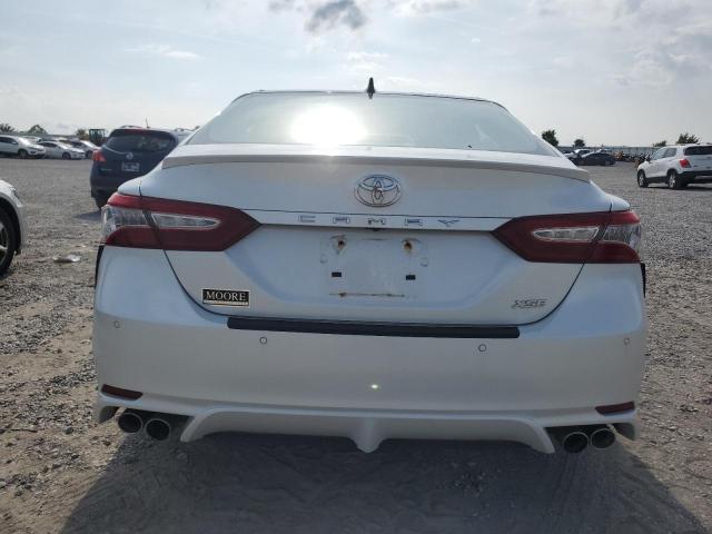  TOYOTA CAMRY 2018 Білий