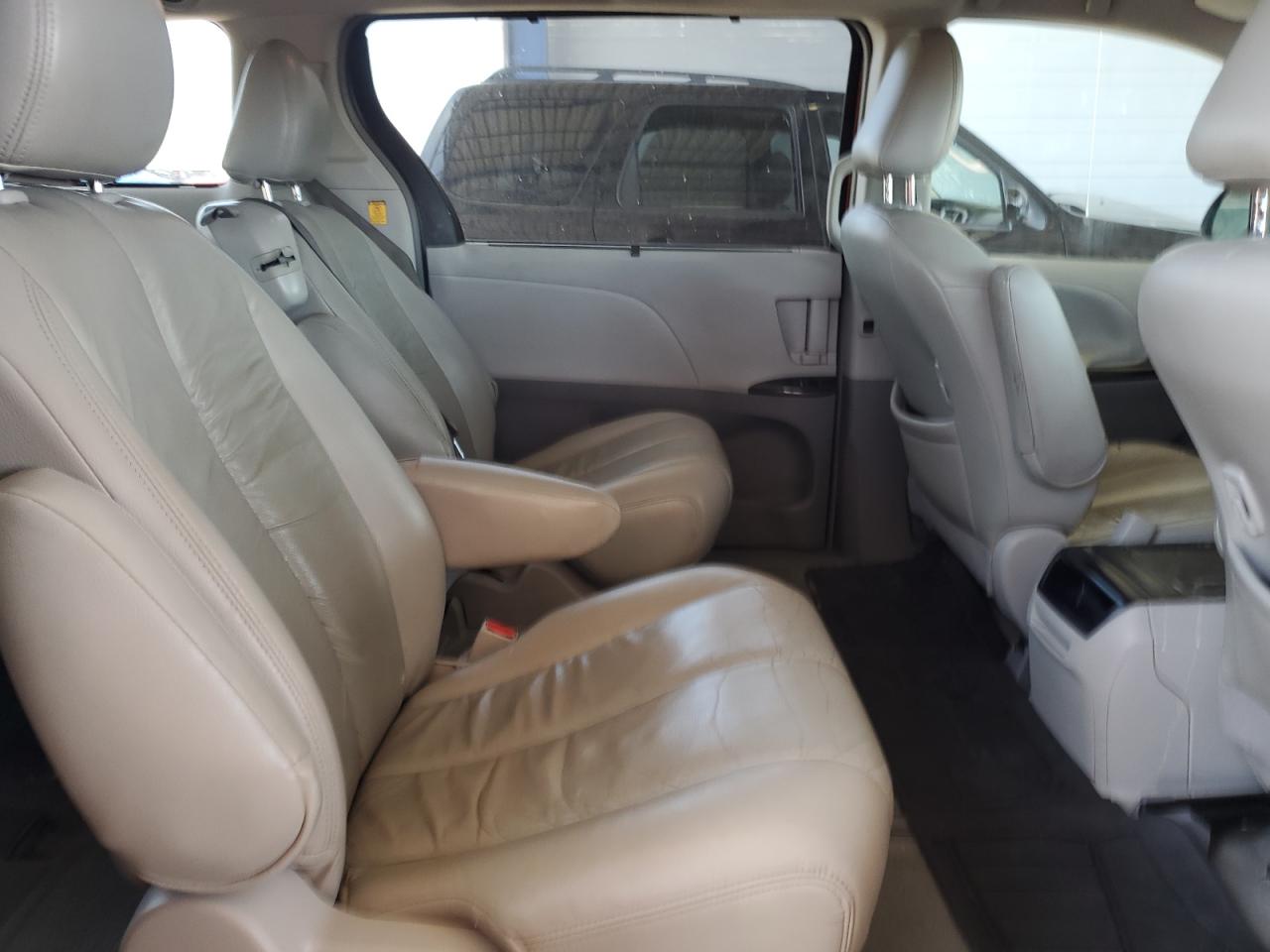 2013 Toyota Sienna Le VIN: 5TDKK3DC4DS379791 Lot: 56662395
