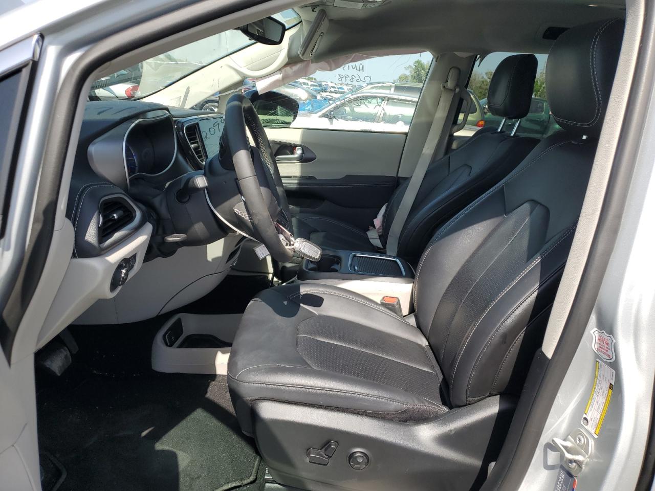 2024 Chrysler Pacifica Hybrid Select VIN: 2C4RC1S7XRR126898 Lot: 56998225