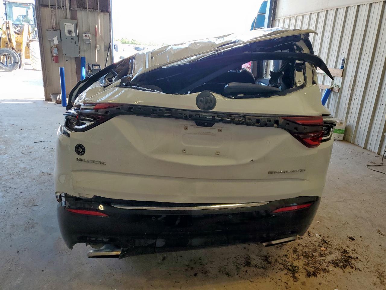 2018 Buick Enclave Premium VIN: 5GAERCKW1JJ198647 Lot: 58604345