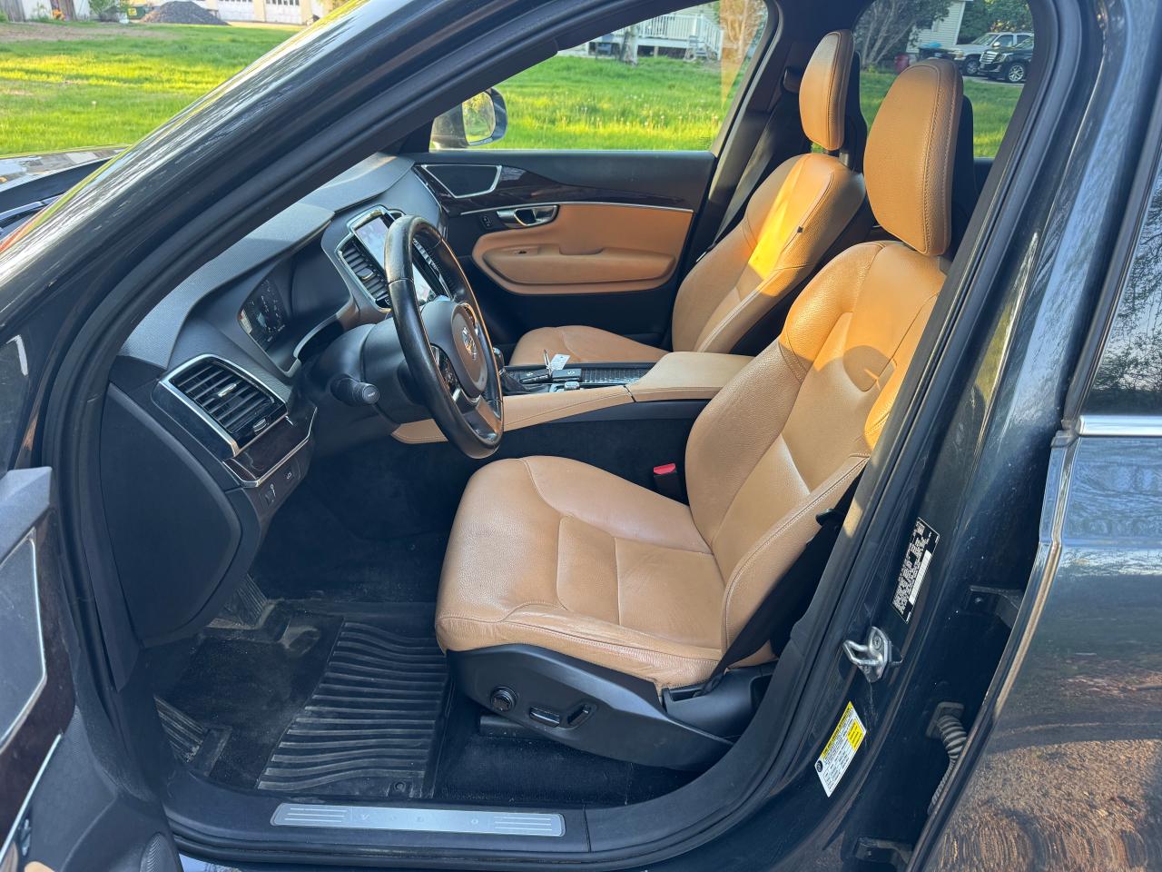 2016 Volvo Xc90 T6 VIN: YV4A22PK2G1045251 Lot: 57183185