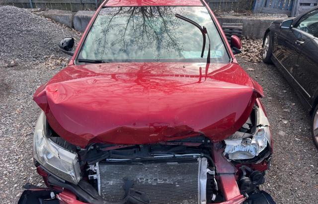 Sedans CHEVROLET CRUZE 2012 Red