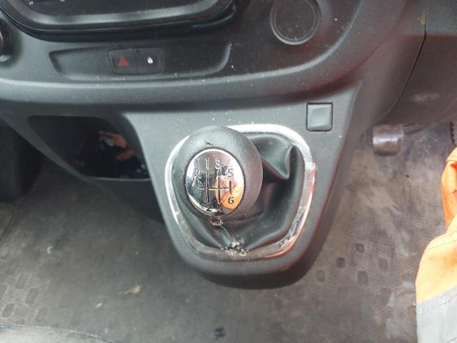 2016 VAUXHALL VIVARO 290