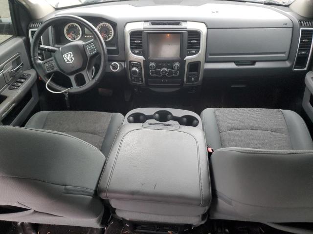 Pickups RAM 1500 2015 Srebrny