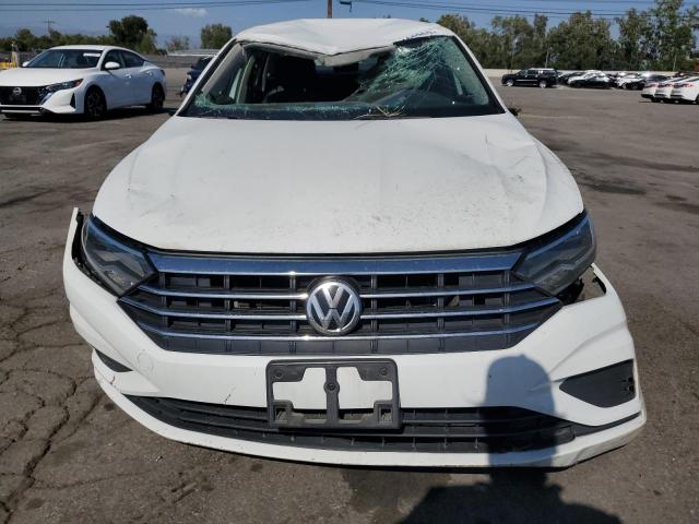  VOLKSWAGEN JETTA 2021 Белый