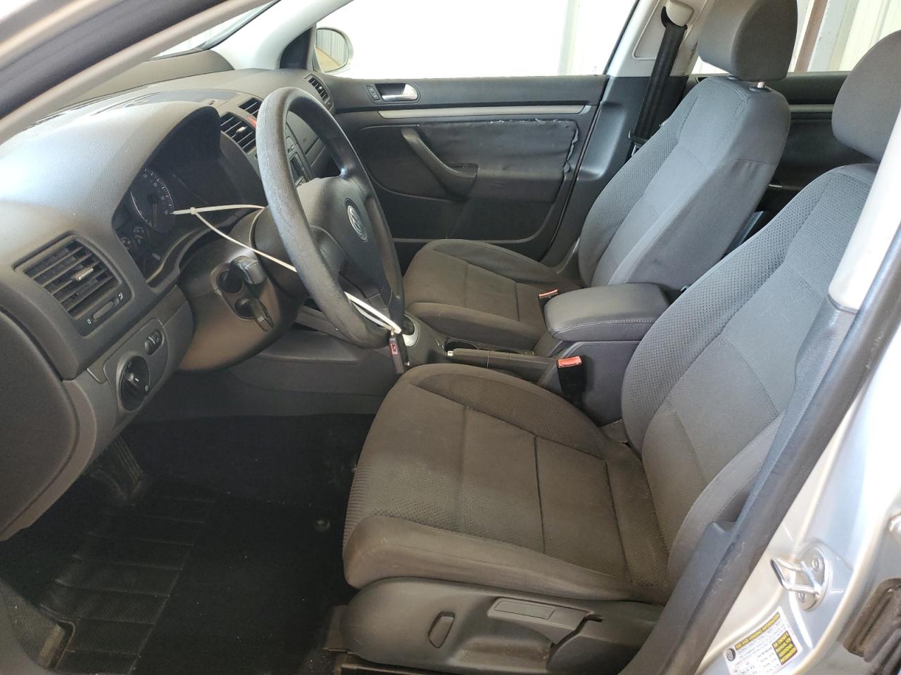 2006 Volkswagen Rabbit VIN: WVWDR71K06W203170 Lot: 55741895