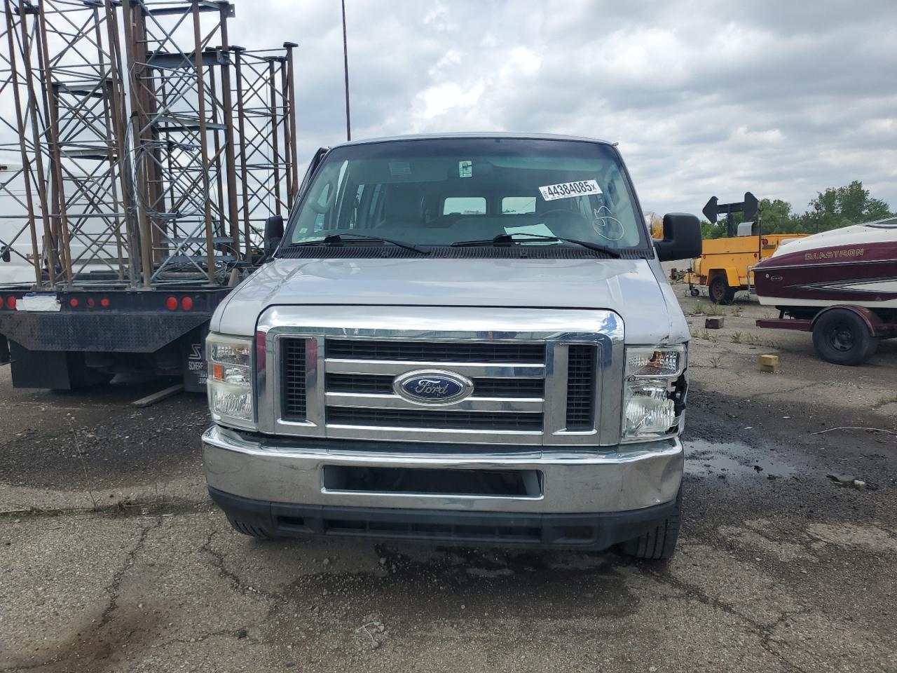 2009 Ford Econoline - Image 5