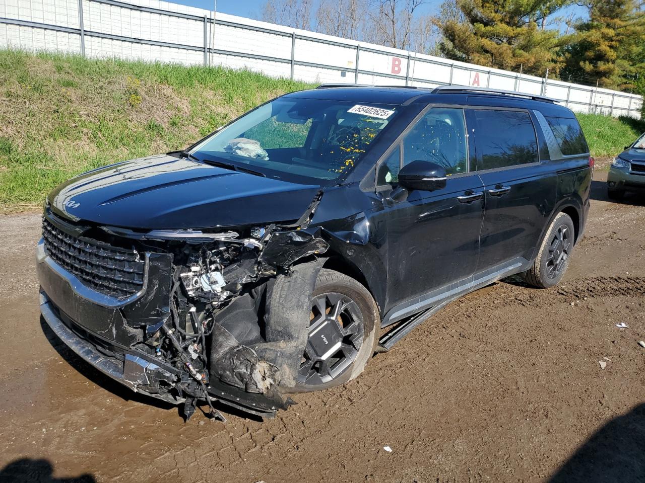 2025 Kia Carnival Sx for Sale in Davison, MI - Front End