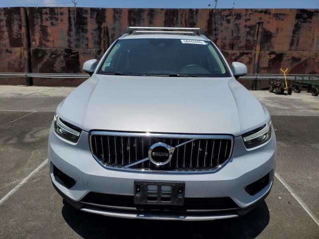  VOLVO XC40 2021 Белы