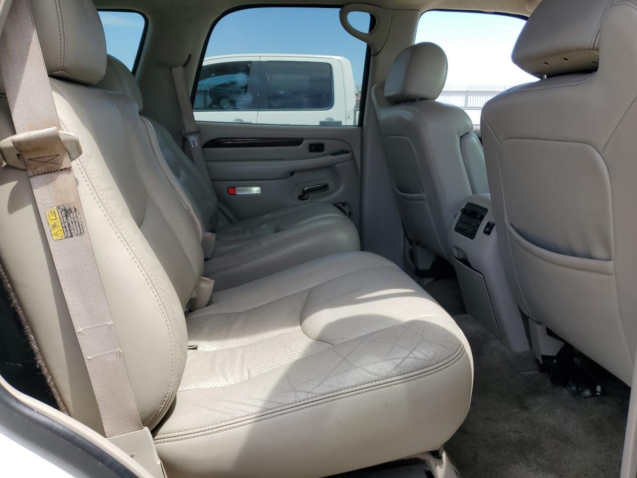 2003 Cadillac Escalade Luxury VIN: 1GYEK63N33R318148 Lot: 58161365