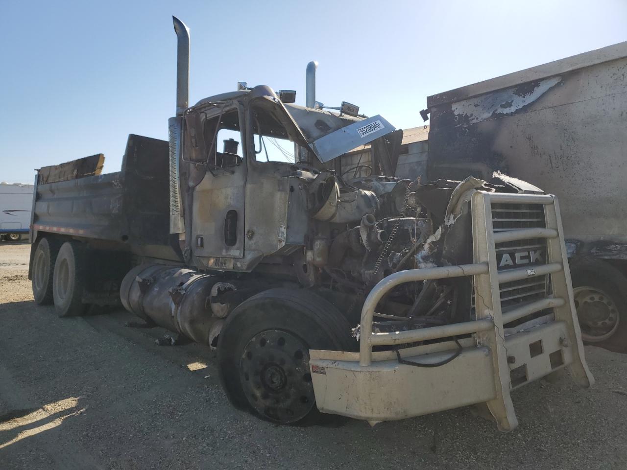 1999 Mack 600 Ch600 на продаже в Nisku, AB - Burn