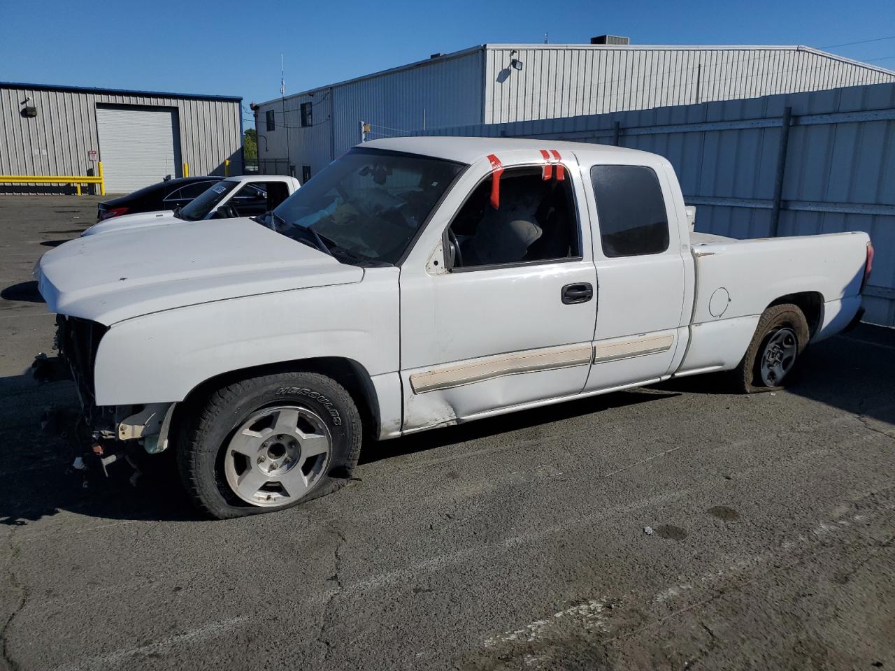 Vallejo, CA에서 판매 중인 2004 Chevrolet Silverado C1500 - Vandalism