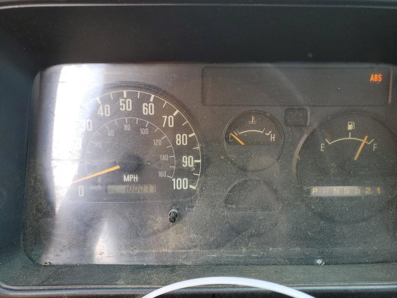 2002 Isuzu Npr VIN: 4KLB4B1R42J800951 Lot: 55808875