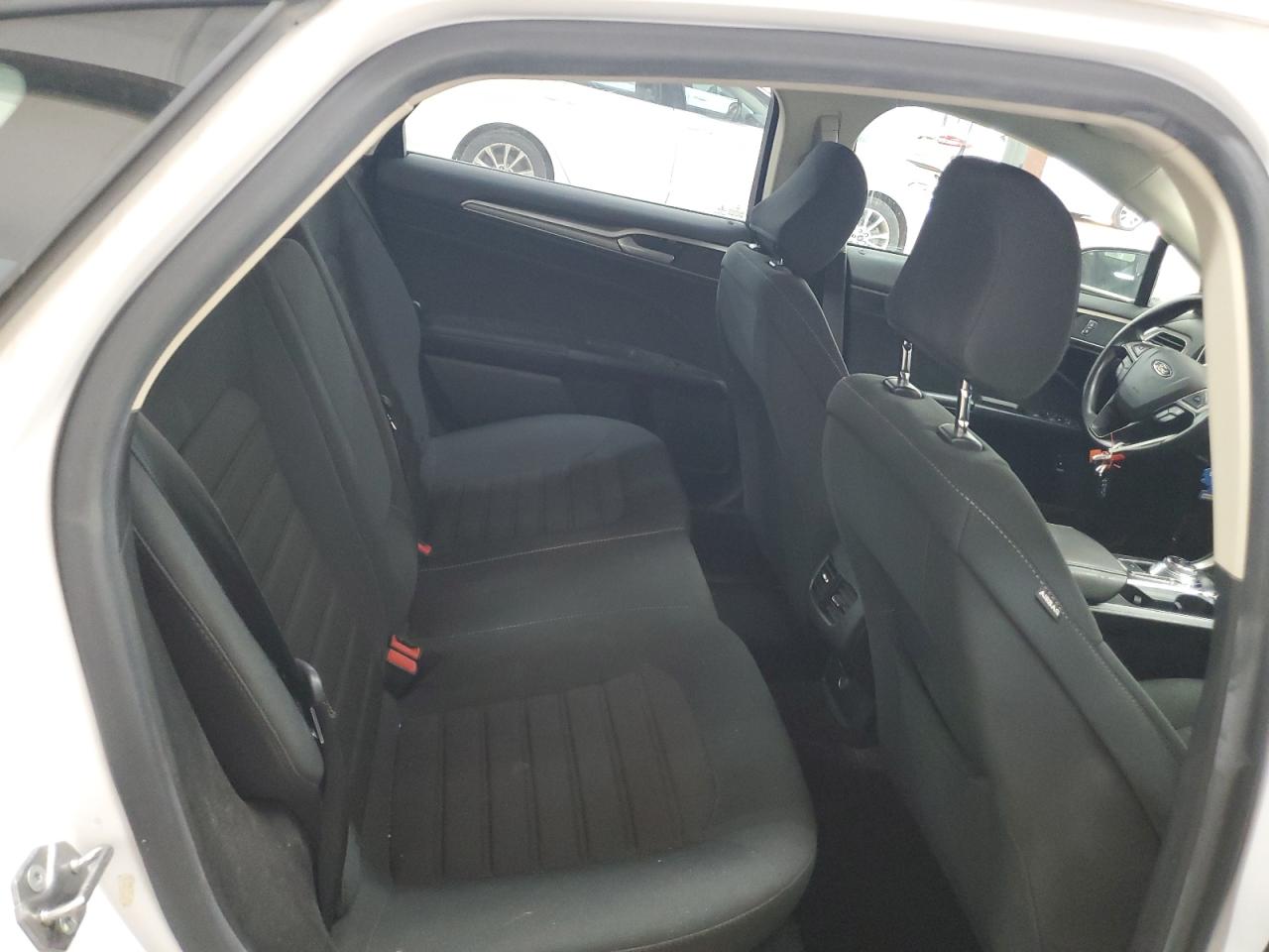 2020 Ford Fusion Se VIN: 3FA6P0LU1LR206992 Lot: 54028035