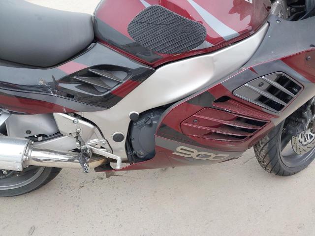1998 SUZUKI RF900 RV