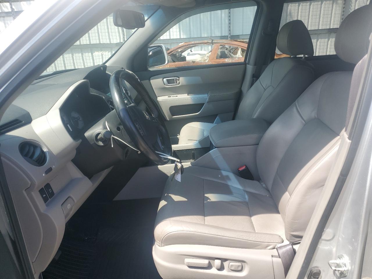 2011 Honda Pilot Touring VIN: 5FNYF3H92BB002424 Lot: 56396085