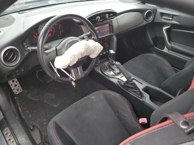 Coupet TOYOTA SCION 2013 Srebrny