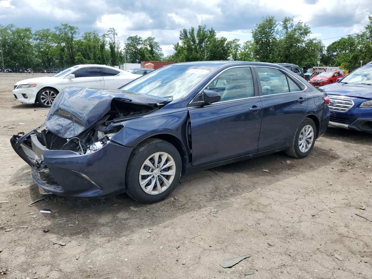 2016 Toyota Camry Le for Sale in Baltimore, MD - Front End