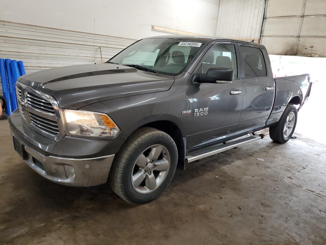 2017 Ram 1500 Slt იყიდება Ham Lake-ში, MN - Rear End