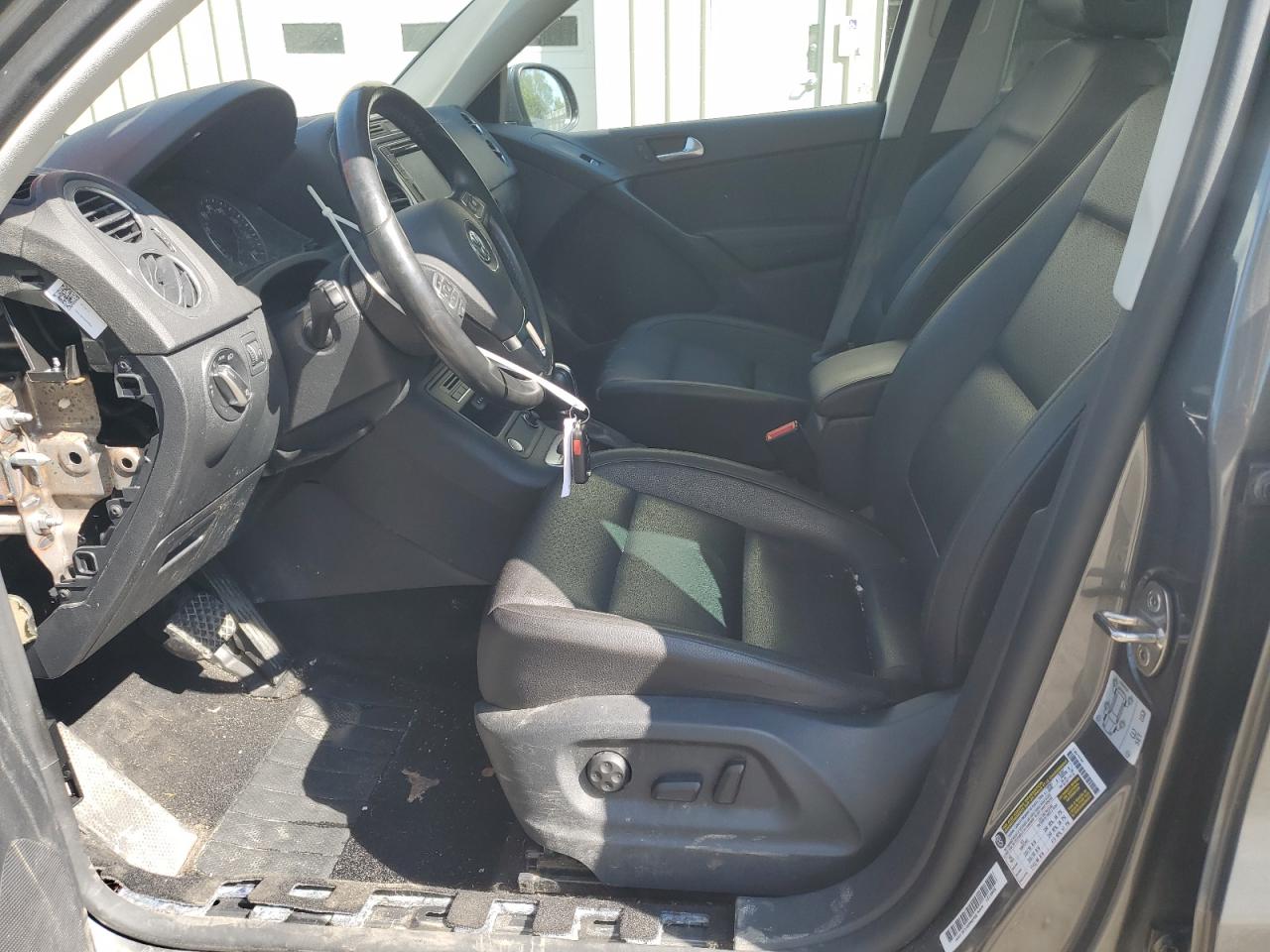 2016 Volkswagen Tiguan S VIN: WVGBV7AXXGW577877 Lot: 57255955