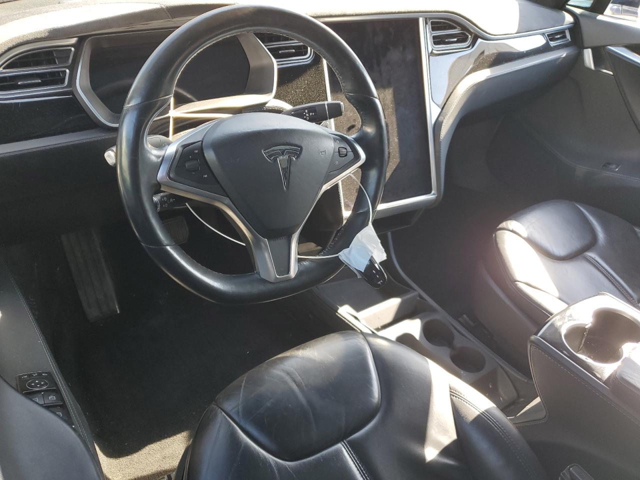 2015 Tesla Model S 85D VIN: 5YJSA1H20FF084302 Lot: 56027045