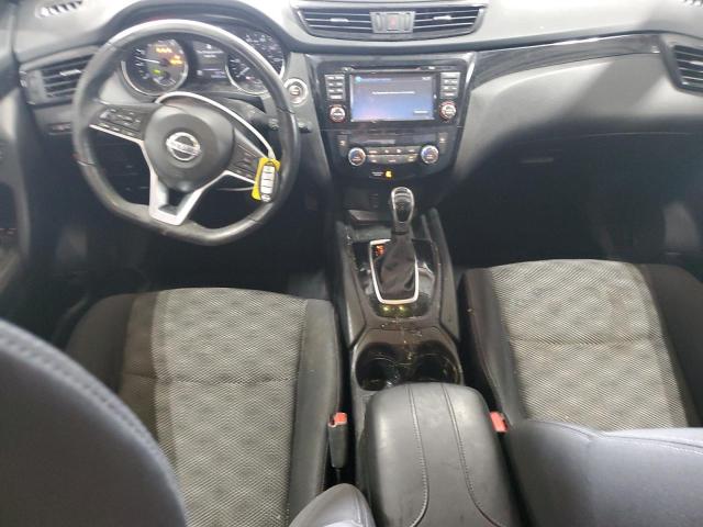  NISSAN ROGUE 2017 Srebrny