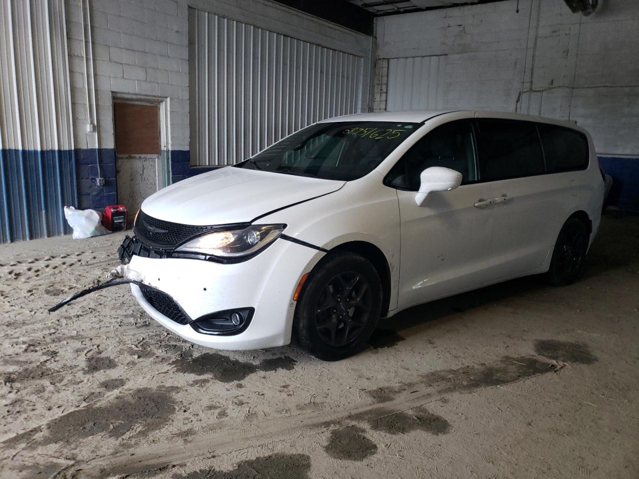 2019 Chrysler Pacifica Touring Plus white null flexible 2C4RC1FG3KR593869 photo #1