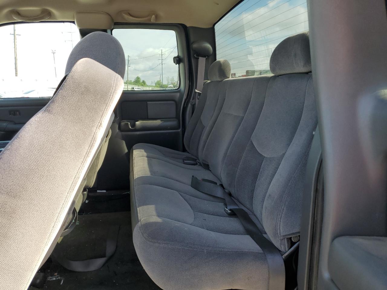 2004 GMC New Sierra K1500 VIN: 1GTEK19T54E305571 Lot: 56954375
