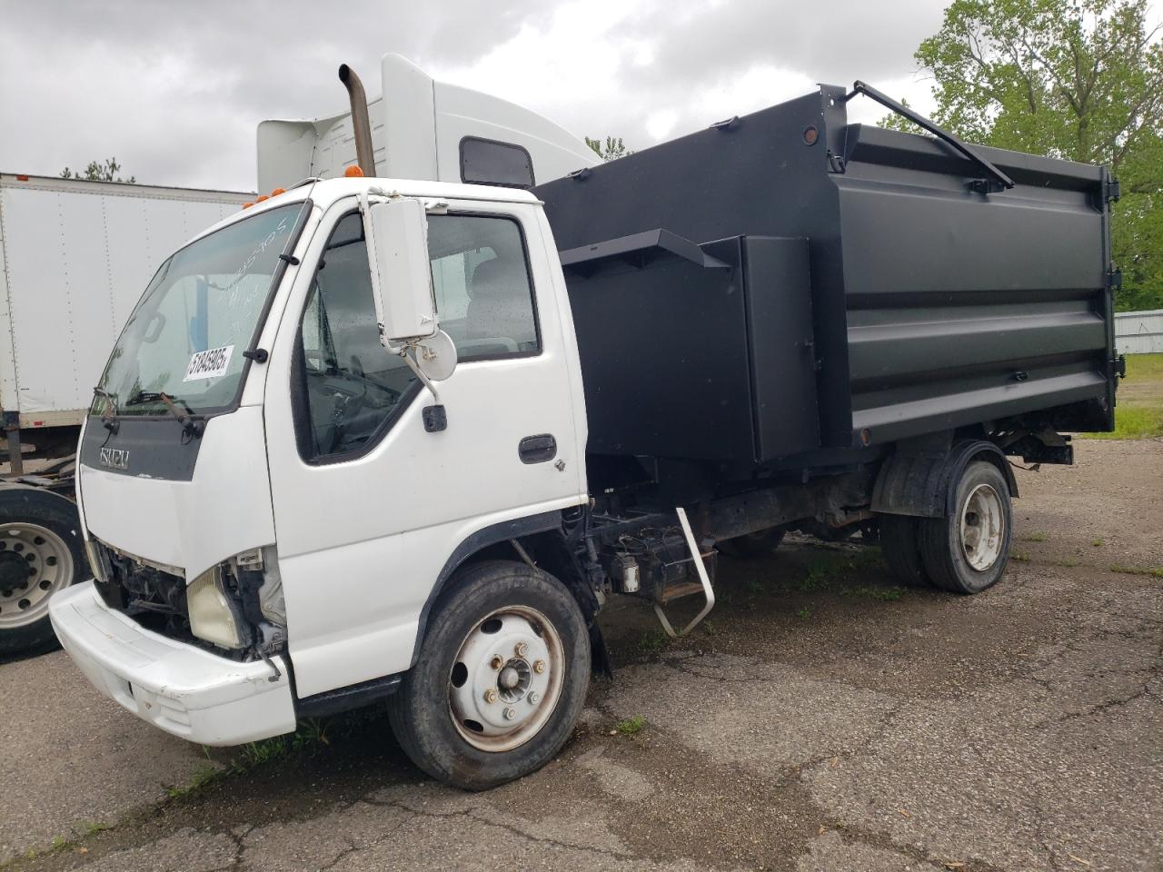 2007 Isuzu Nqr for Sale in Woodhaven, MI - Minor Dent/Scratches
