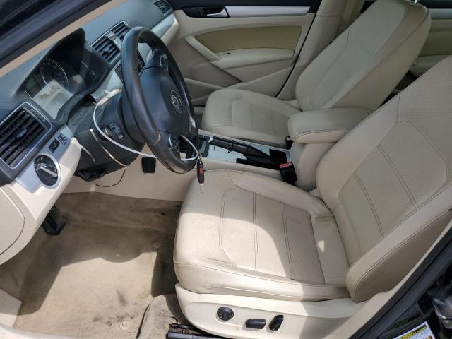 Sedans VOLKSWAGEN PASSAT 2012 Czarny