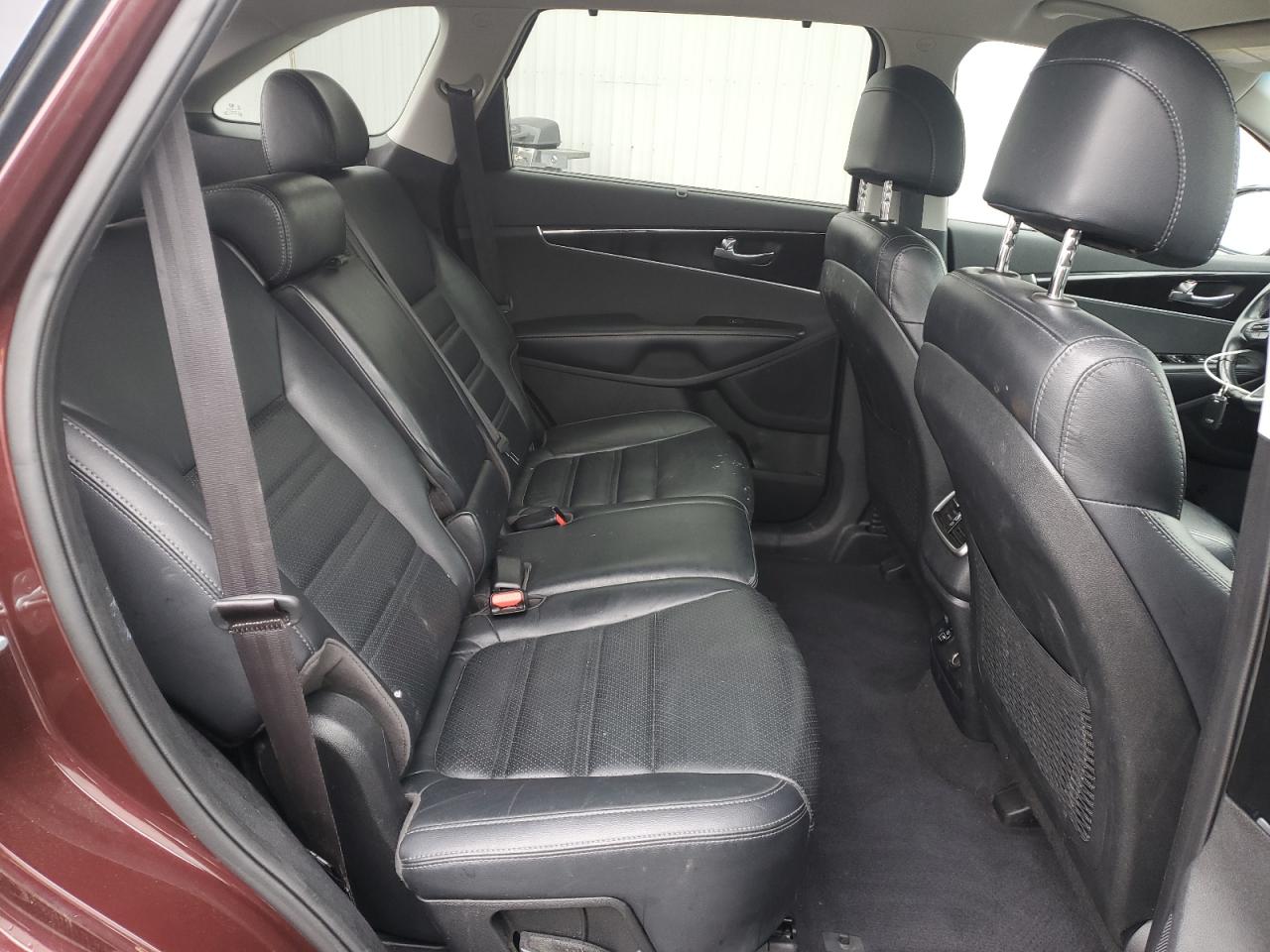 2017 Kia Sorento Ex VIN: 5XYPH4A58HG260693 Lot: 56532085