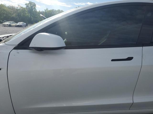  TESLA MODEL 3 2023 Белый