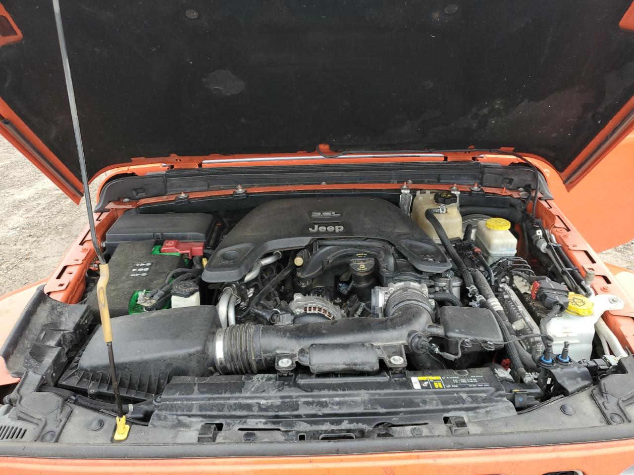 2018 Jeep Wrangler Unlimited Sahara VIN: 1C4HJXEGXJW304417 Lot: 56729485