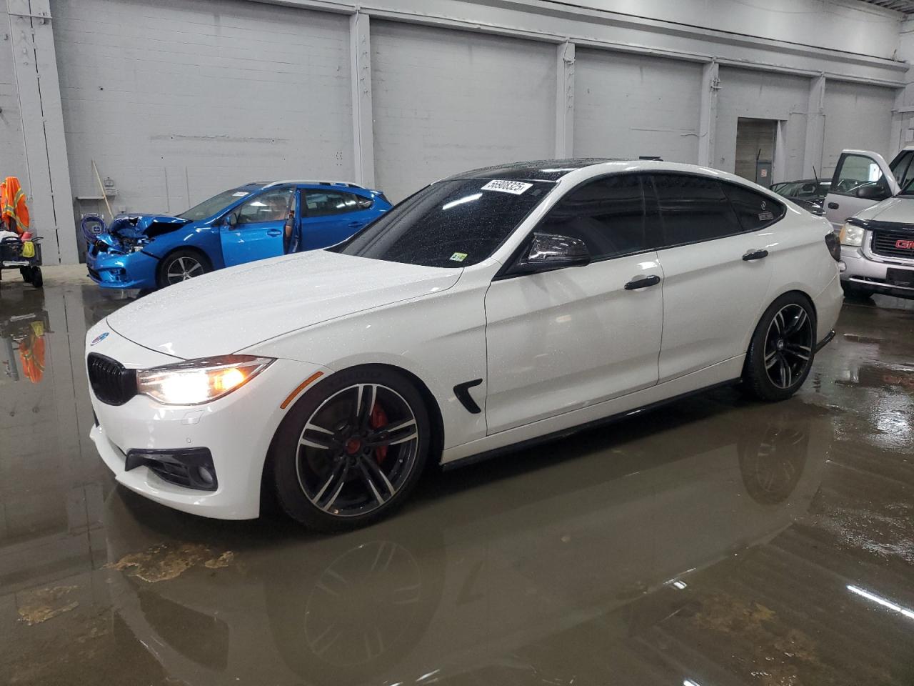 2016 Bmw 335 Xigt for Sale in Fredericksburg, VA - Vandalism