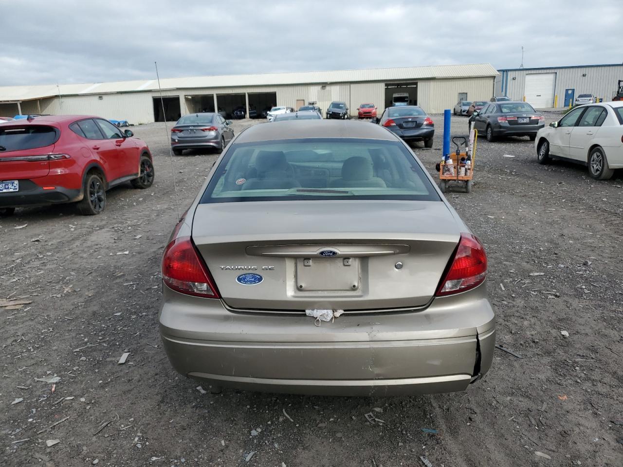 2004 Ford Taurus Se VIN: 1FAFP53244A213992 Lot: 56224255