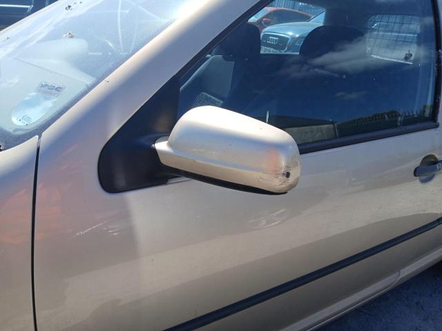 2003 VOLKSWAGEN GOLF E