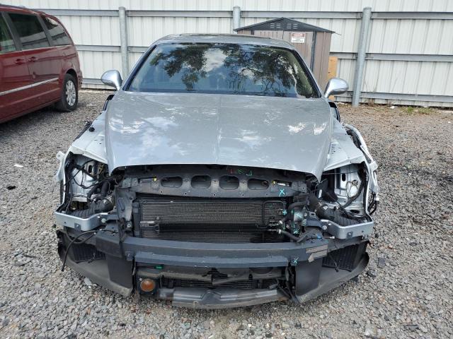 Седаны BENTLEY ALL MODELS 2015 Серебристый