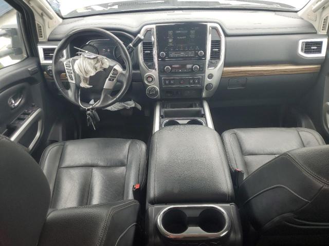  NISSAN TITAN 2020 Srebrny