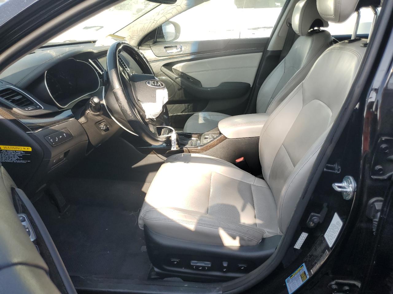 knaln4d74g5208602 KNALN4D74G5208602 2016 Kia Cadenza Luxury