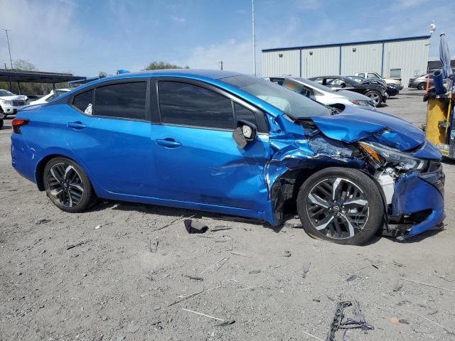  NISSAN VERSA 2023 Синий