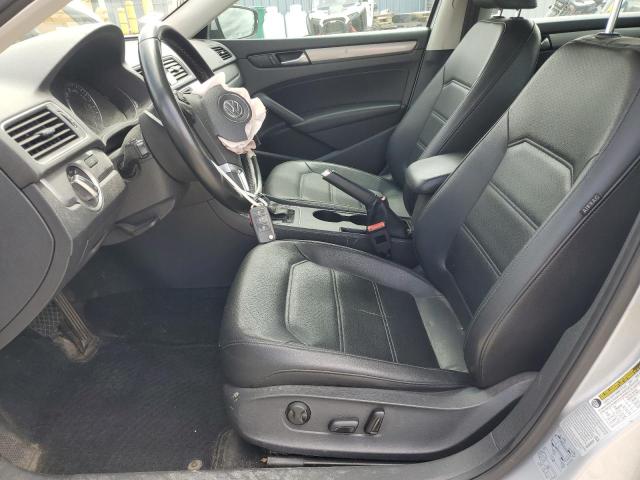  VOLKSWAGEN PASSAT 2015 Srebrny