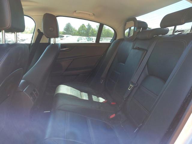 2016 JAGUAR XE PRESTIG