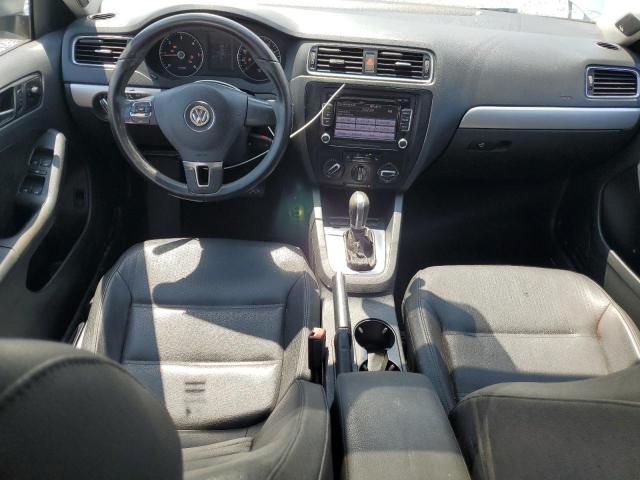 Седани VOLKSWAGEN JETTA 2012 Сріблястий