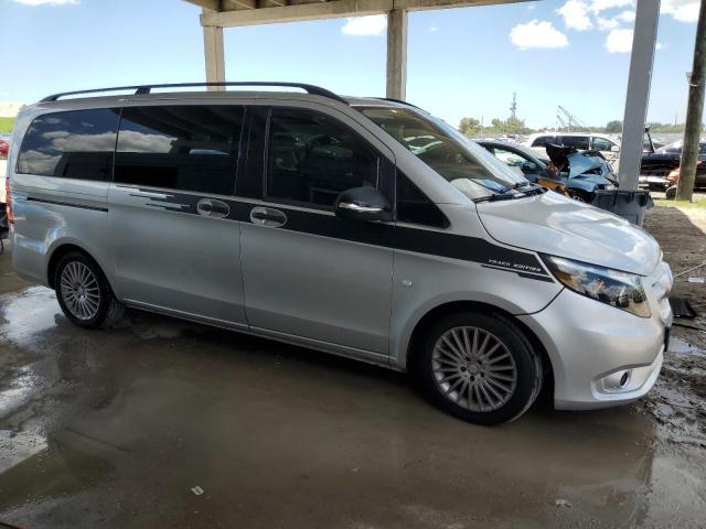  MERCEDES-BENZ METRIS 2017 Сріблястий