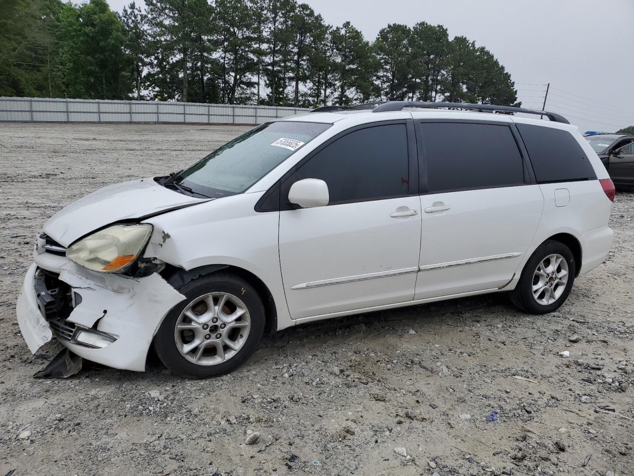 2004 Toyota Sienna Xle for Sale in Loganville, GA - Front End