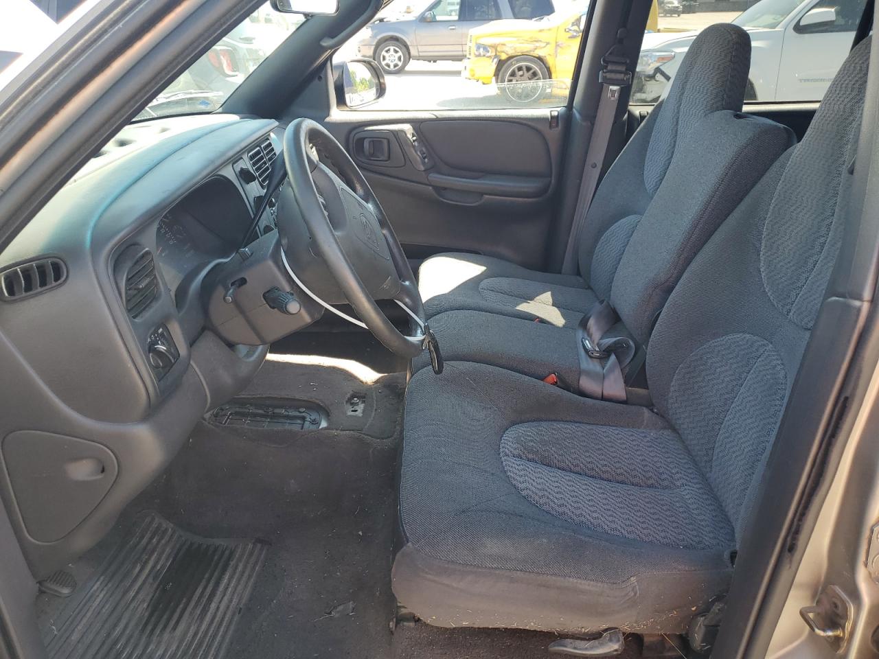 2000 Dodge Durango VIN: 1B4HR28Y8YF251207 Lot: 56235745