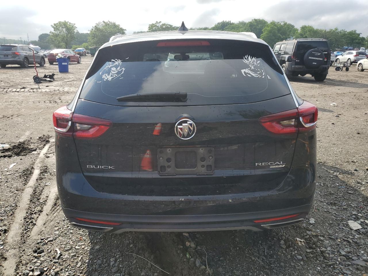 2018 Buick Regal Tourx Preferred VIN: W04GU8SX8J1156370 Lot: 59125055